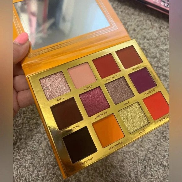 ACE beaute falling for you eyeshadow pallete - Picture 4 of 4